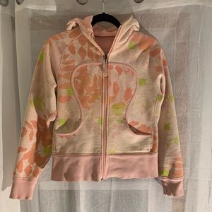 ✨Rare✨ Lululemon Peach Floral Scuba Hoodie